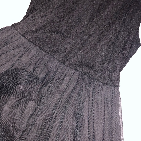 Halter lace mesh dress - Picture 3 of 3